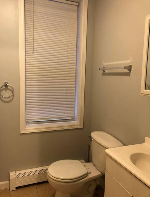 Private 2-Bedroom With Free Parking And Direct Bus To Nyc Manhattan Only 2 Blocks Away Linden Exteriör bild